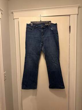 Stamp 10 Women's Mid Rise Bootcut Dark Wash Stretch Jeans